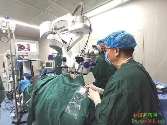 1571986305865040.jpg 角膜移植手术oct_副本.jpg